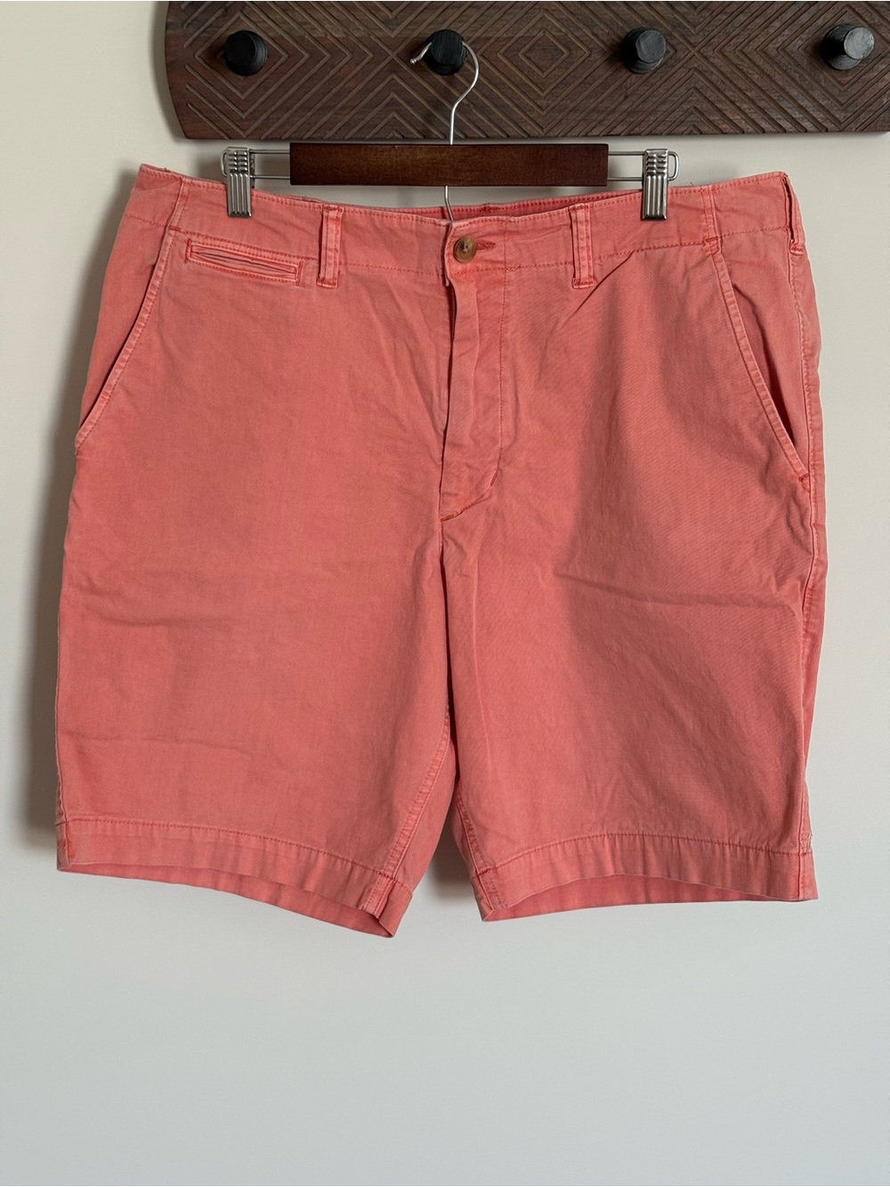 American Eagle Next Level Flex Classic Pink Punch Salmon Pink Shorts 38 Waist